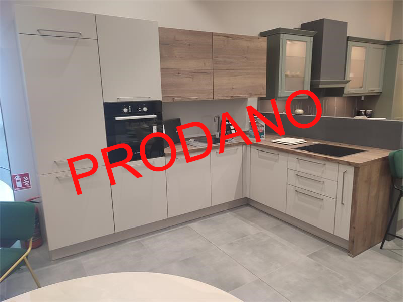 Kuhinja Easytouch - salon Z Centar