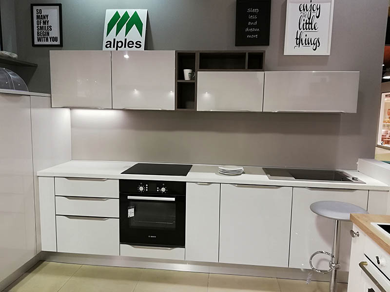 Kuhinja Rasprodaja Talijanske Kuhinje Iz Izloga Akcija