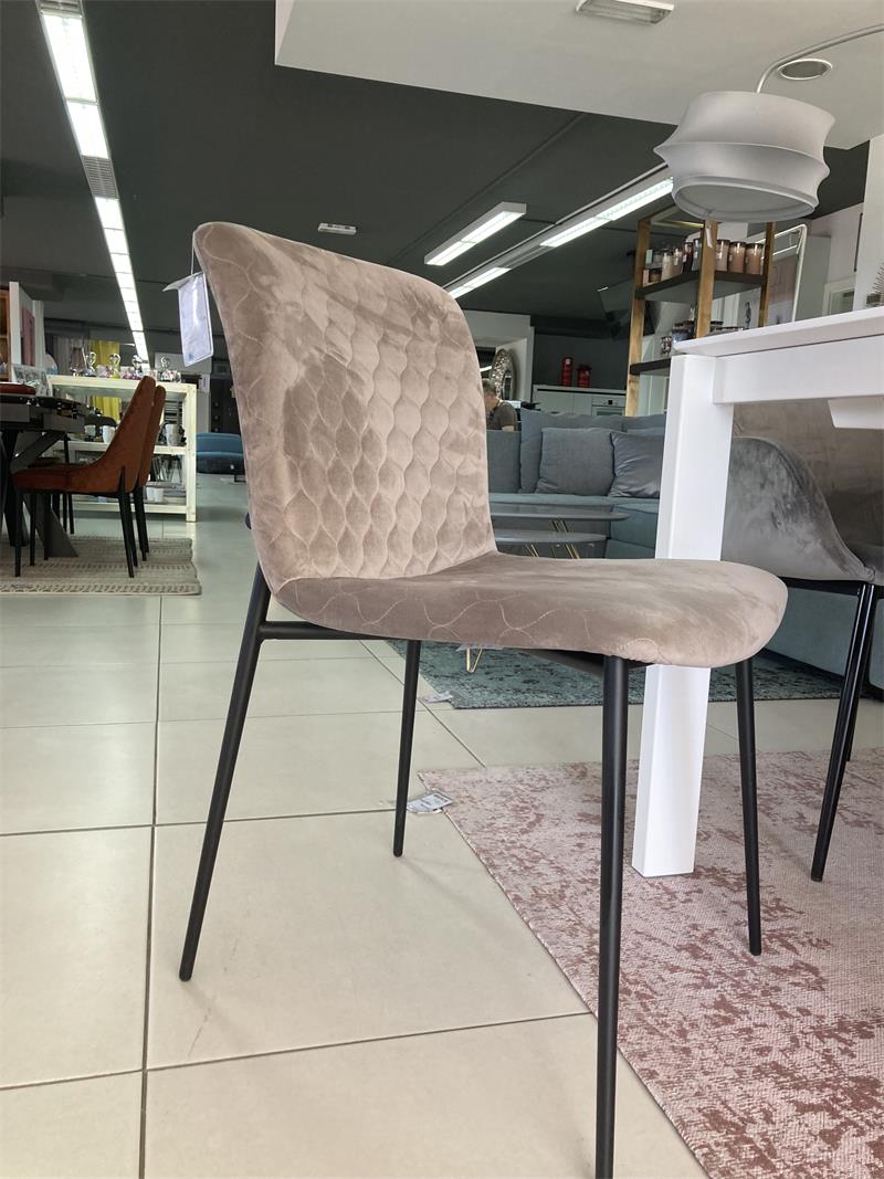 Stolica Love - salon Rijeka