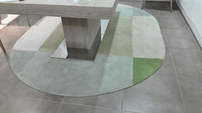 Tepih Prima oval - salon Ambienta