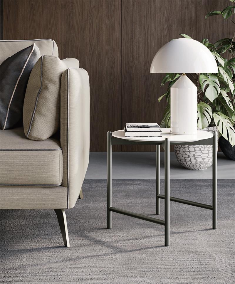 Klupski stolić Linea